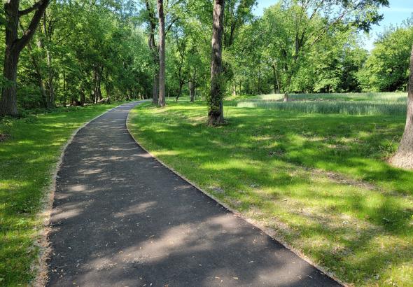 trail at Anoka Riverfront Regional Park